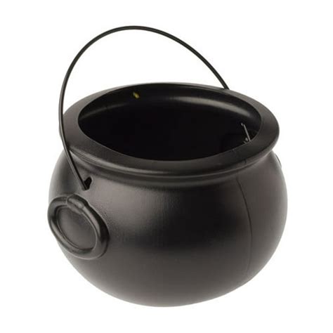 A Plastic Witch Cauldron as a Tool for Storytelling and Story Creation